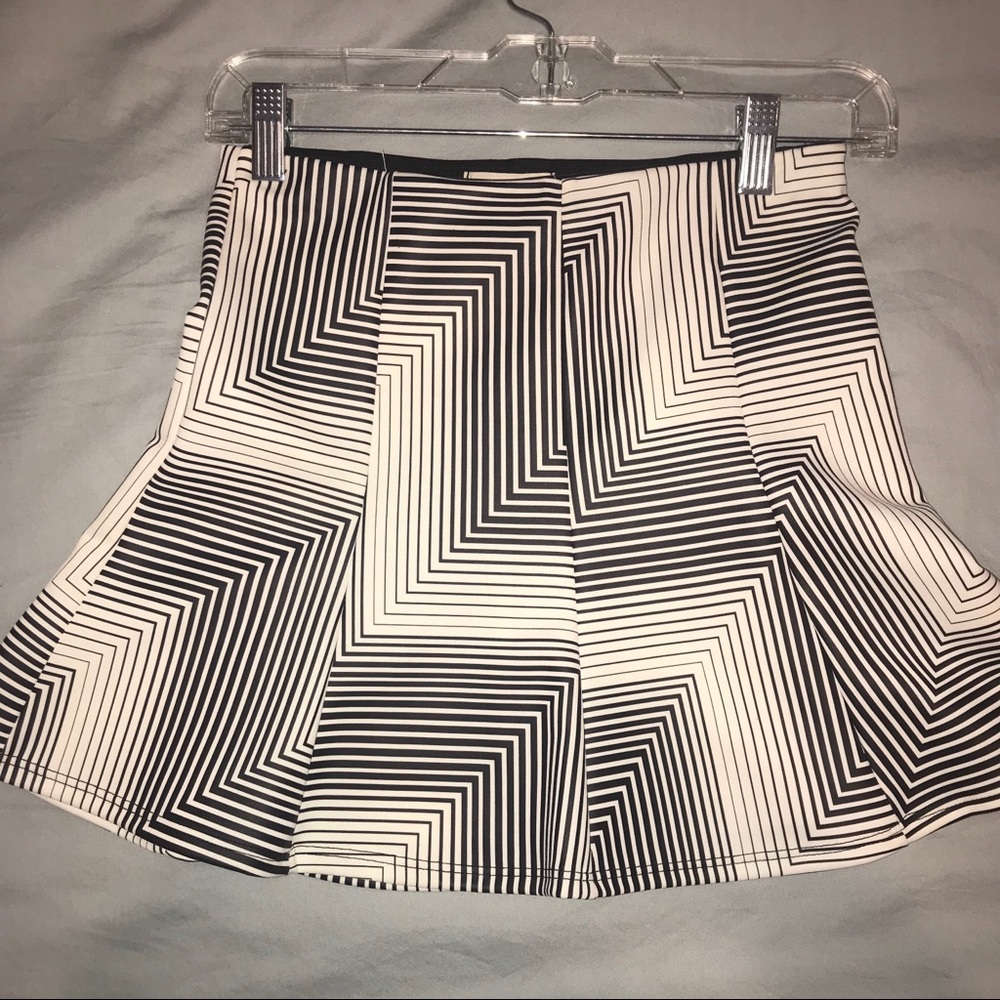 NWT skirt size S